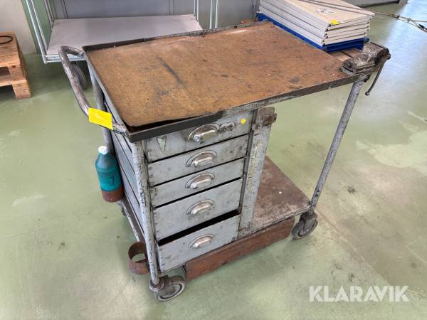 Verktygsvagn med skruvstäd