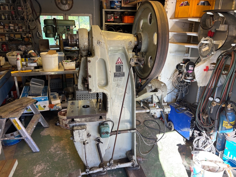 Excenterpress Tos ESN-4