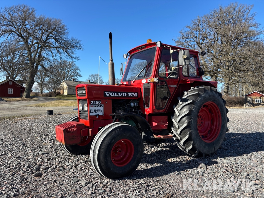 Veterantraktor Volvo BM 2250 Originallack