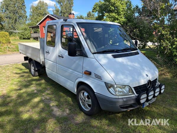 Flakbil Mercedes-Benz 211 CDI