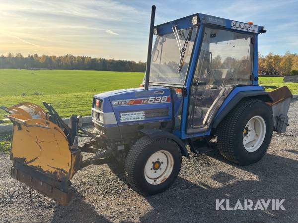 Traktor / kompakttraktor Iseki TK538 med vikplog och sandspridare