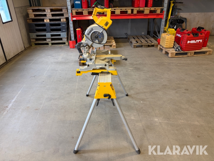 Kap och geringssåg 1 st, Sågbock 1 st Dewalt DW 778 / DE 7035