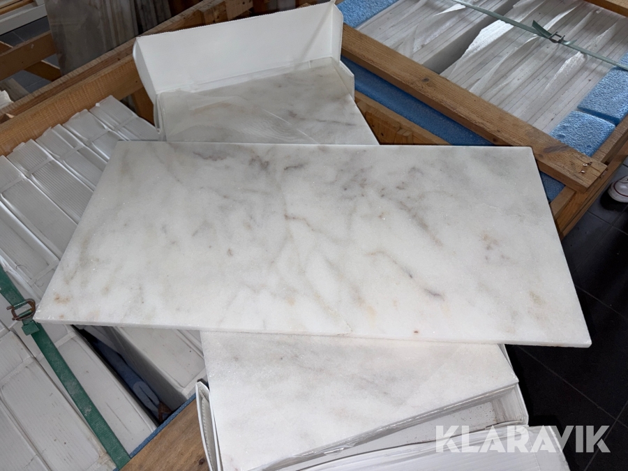 Plattor i marmor Carrara 61x31 cm ca 33 kvm