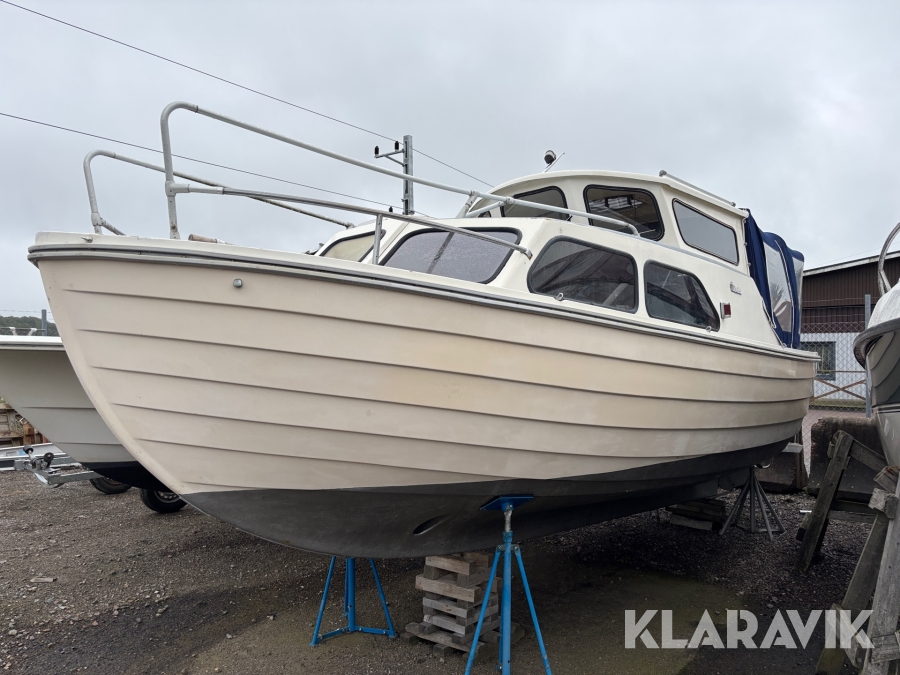 Snipa Skilsö 23 HT med MD17 och bogpropeller