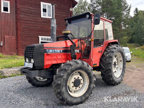 Traktor Valmet 705