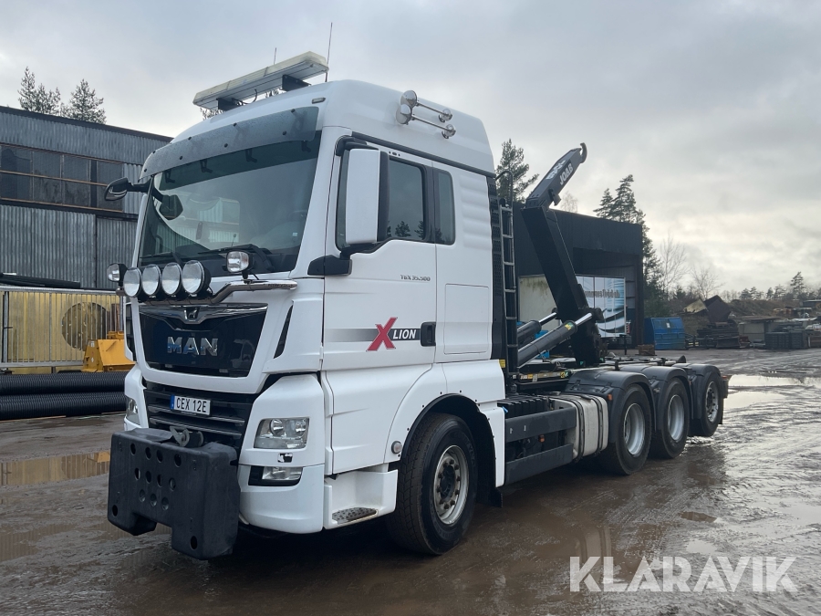 Lastväxlare MAN TGX 35.500 8X4-4 BL plogutrustad