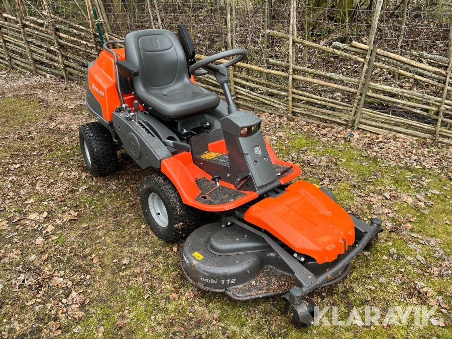Gräsklippare Husqvarna R422T SAWD, Täby, Klaravik auktioner