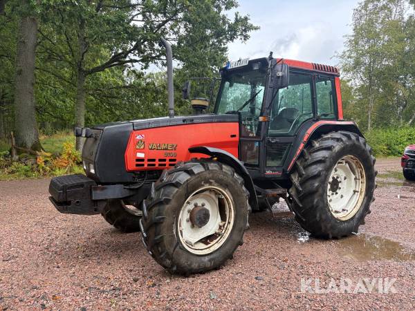Traktor Valmet 8100