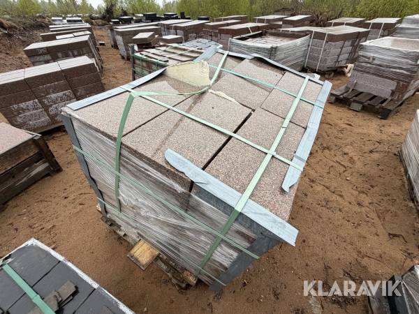 Stort Parti Marksten i Granit ca 40 Pall av blandad sort St:Eriks ca 40st pall