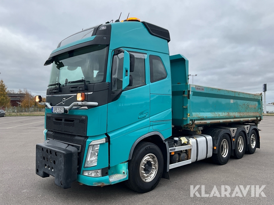 Plogutrustad tippbil Volvo FH 540 8x4