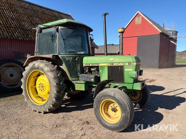 Traktor John Deere 2040S