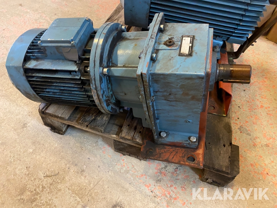 Elmotor med kuggväxel Asea Mbl132s 5,5kW