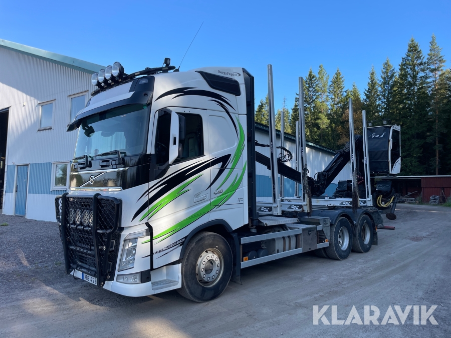 Timmerbil Volvo FH13 med kran