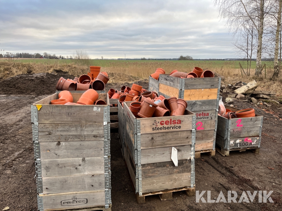 Avloppsböjar och kopplingar