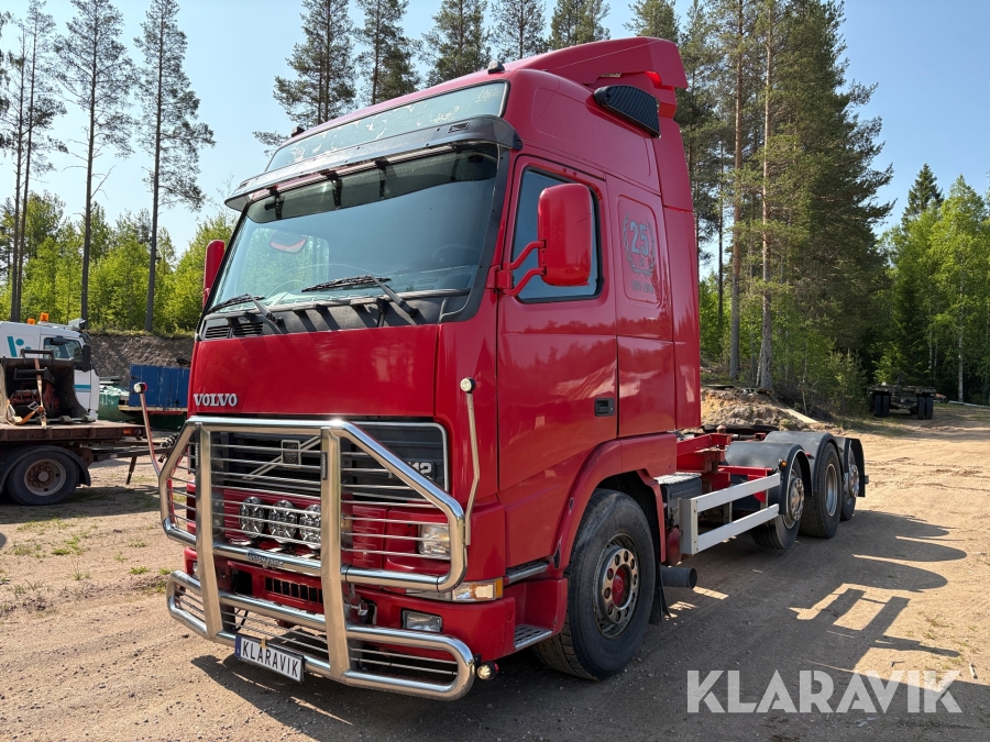 Kombibil Volvo FH12 containerfäste för 20 fot container samt vändskiva