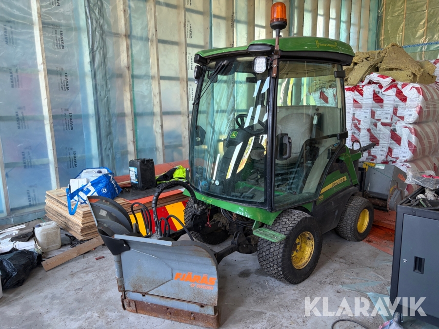 Redskapsbärare 4WD John Deere 1585 Terraincut