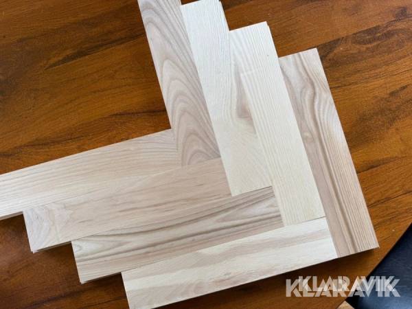 Golv fiskbensparkett 100 kvm