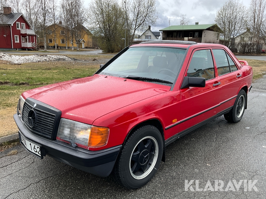 Mercedes-Benz 190 E