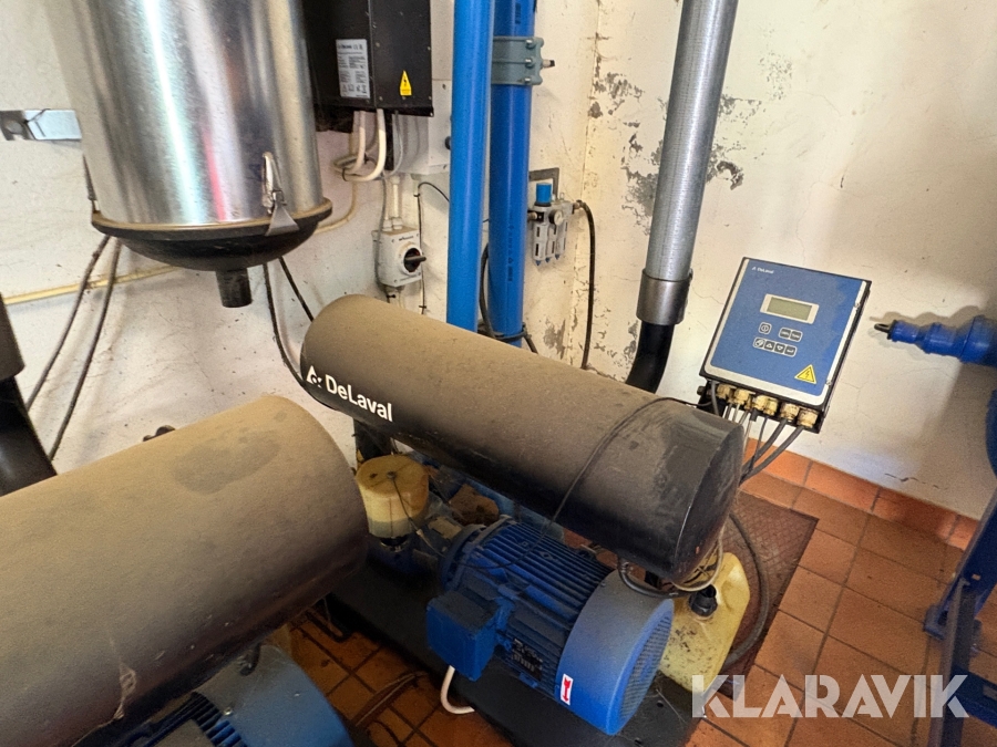 Vakuumpump DeLaval DVP 1600 med styrenhet