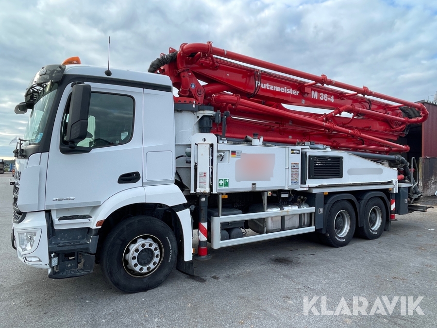 Betongpumpsbil Mercedes Arocs 2640 putzmeister M36-4