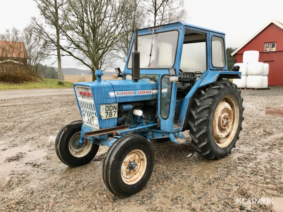Traktor Ford 4000 -1973