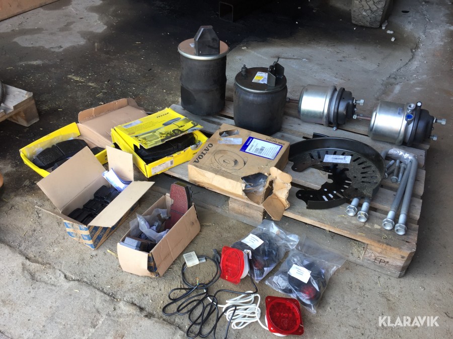 Luftbäljar mm. på pall