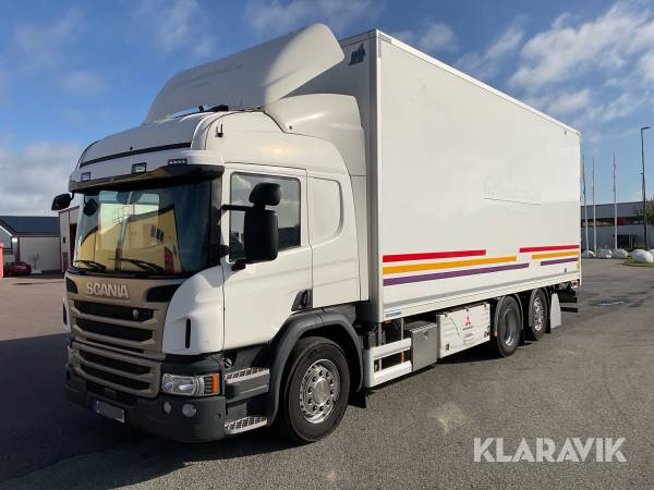 Lastbil Scania P410 med kyl