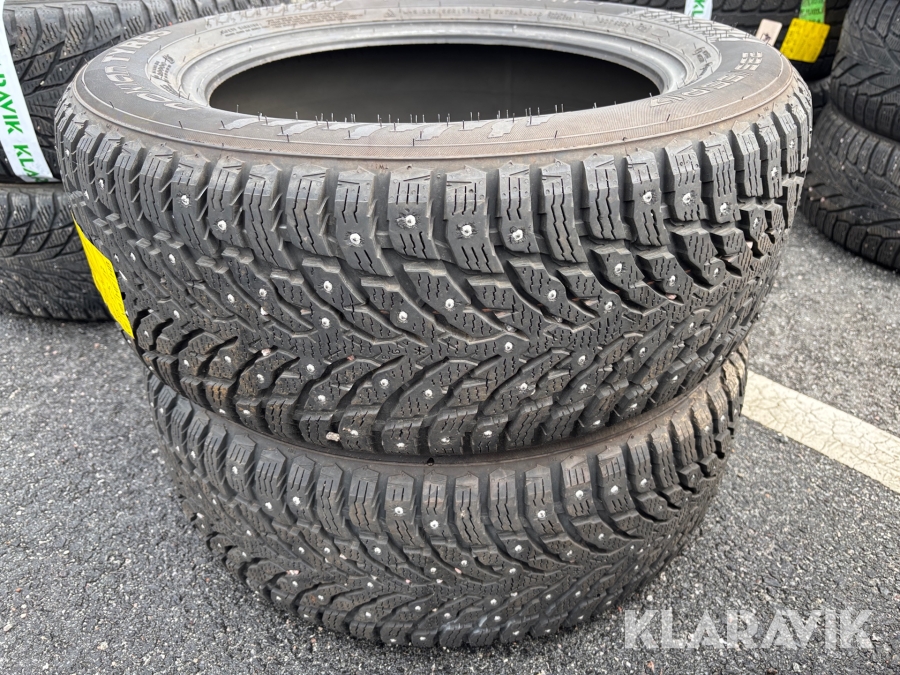 Vinterdäck Nokian Hakkapelitta 235/55-17 dubb