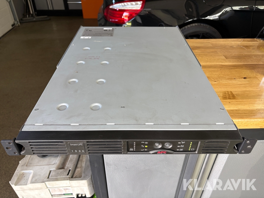 Backup batteri APC för serverar