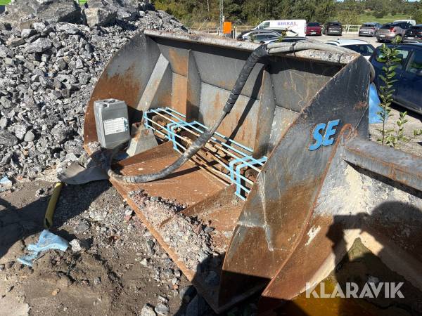 Sandspridarskopa SE 2100 liter