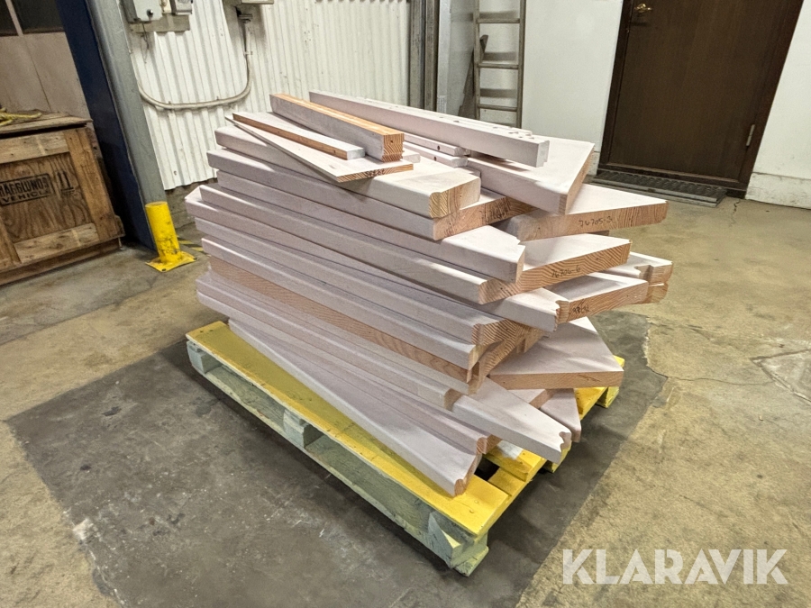 Diverse douglasgran material