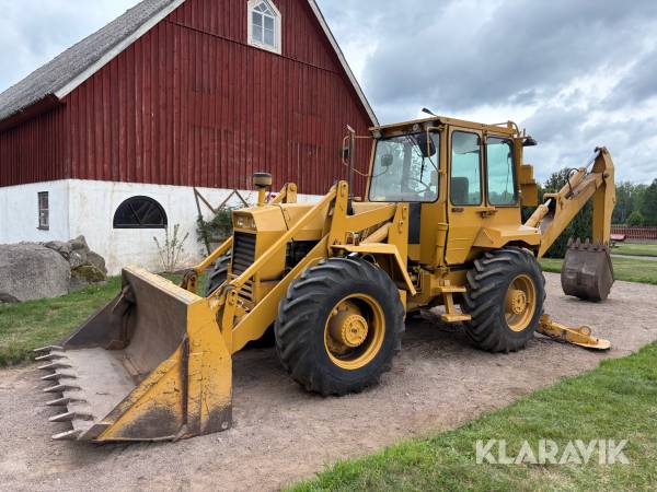 Grävlastare Hydrema 806 med redskap