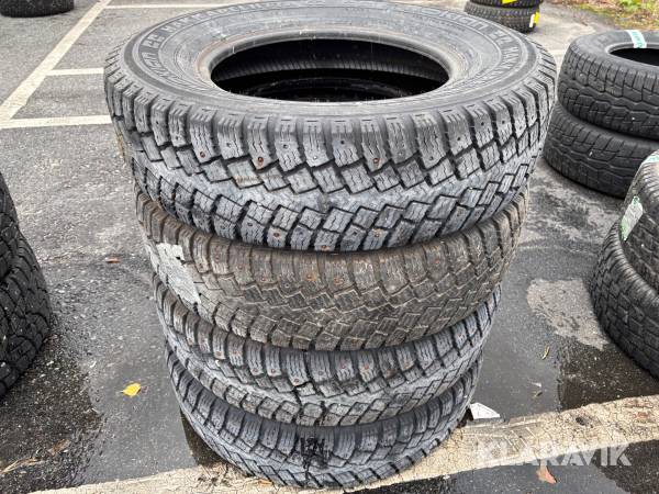 Vinterdäck Nokian Hakkapelitta 205-16C dubb 4st