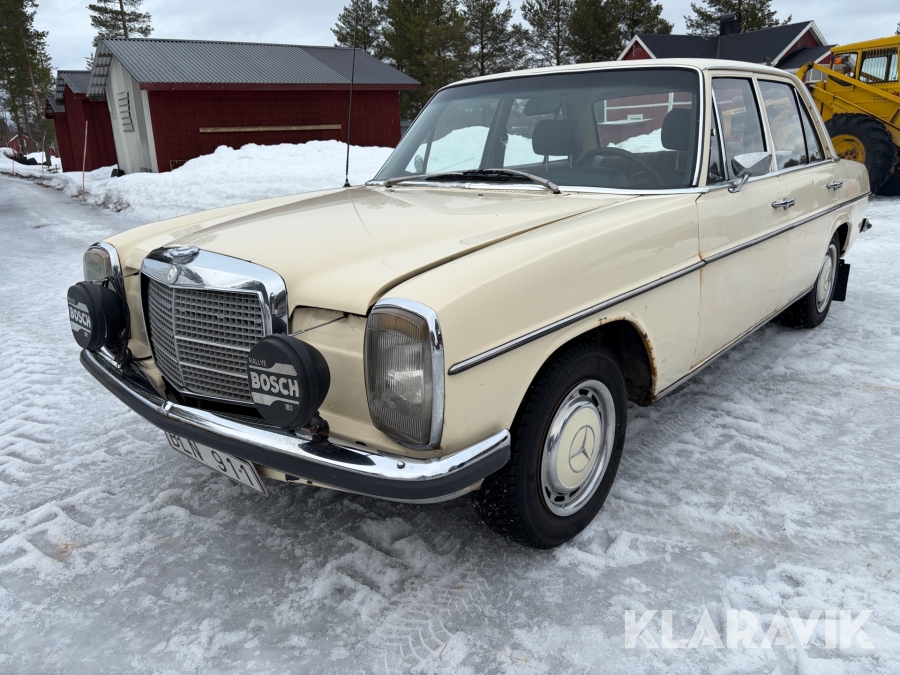 Veteranbil Mercedes-Benz 220D D/8