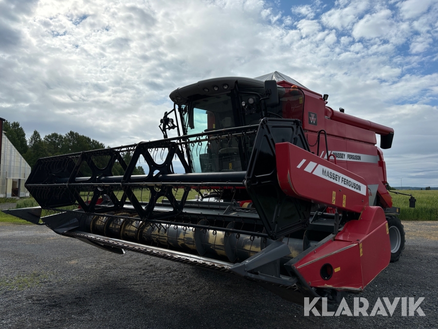 Skördetröska Massey Ferguson 7245S Activa