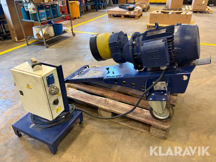 Elmotor Tajfun EP12 3-fas med PTO-axel