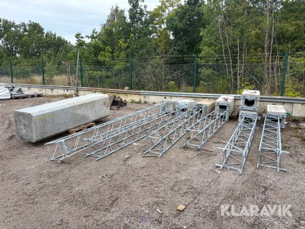 Fackverksstolpar med fundament 6 st