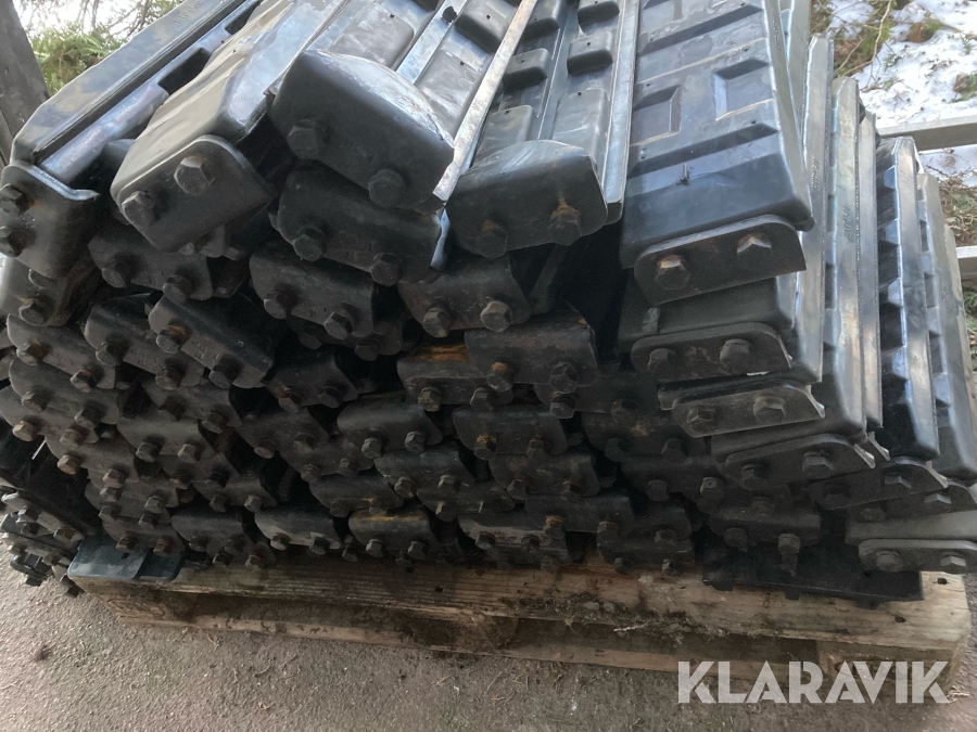 Gummipads till grävmaskin HXP450E