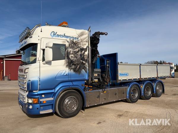 Kranväxlare Scania R560 8x4 15.6 560 Hk med HIAB 211 EP-5 HIPRO och lastväxlarflak