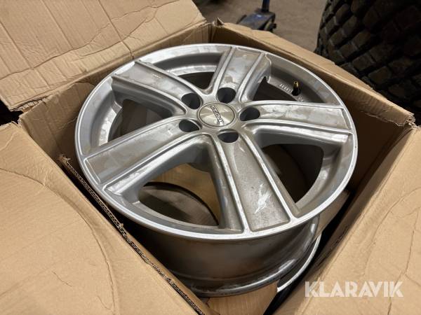 Fälgar Dezent TH 7.5x17 4st