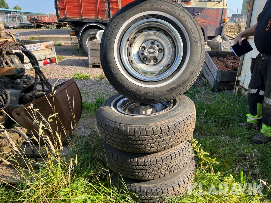 Sommardäck Chevrolet Van 4st med fälg P235/75R15
