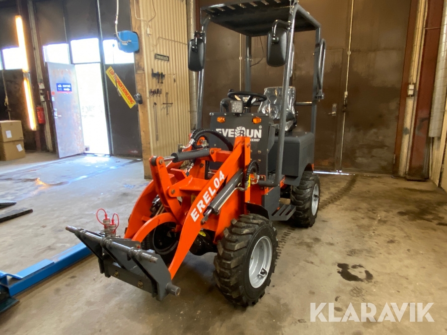 Kompaktlastare Everun EREL04 eldriven med redskap