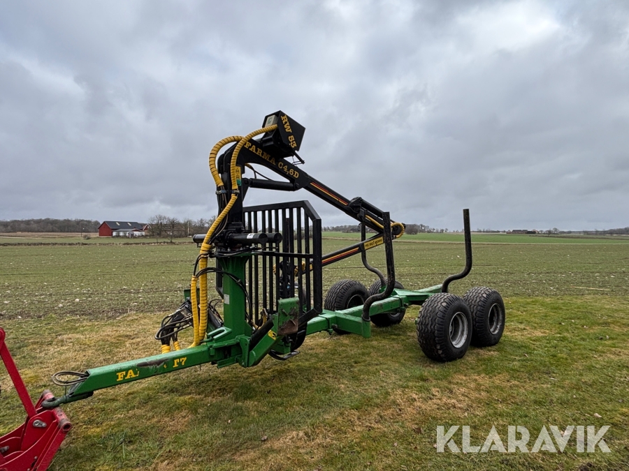 Skogsvagn Farma CT 4,6-7 med kran