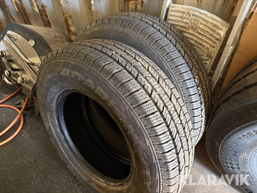 Däck till lätt lastbil Nexen LT235/80R17 2st