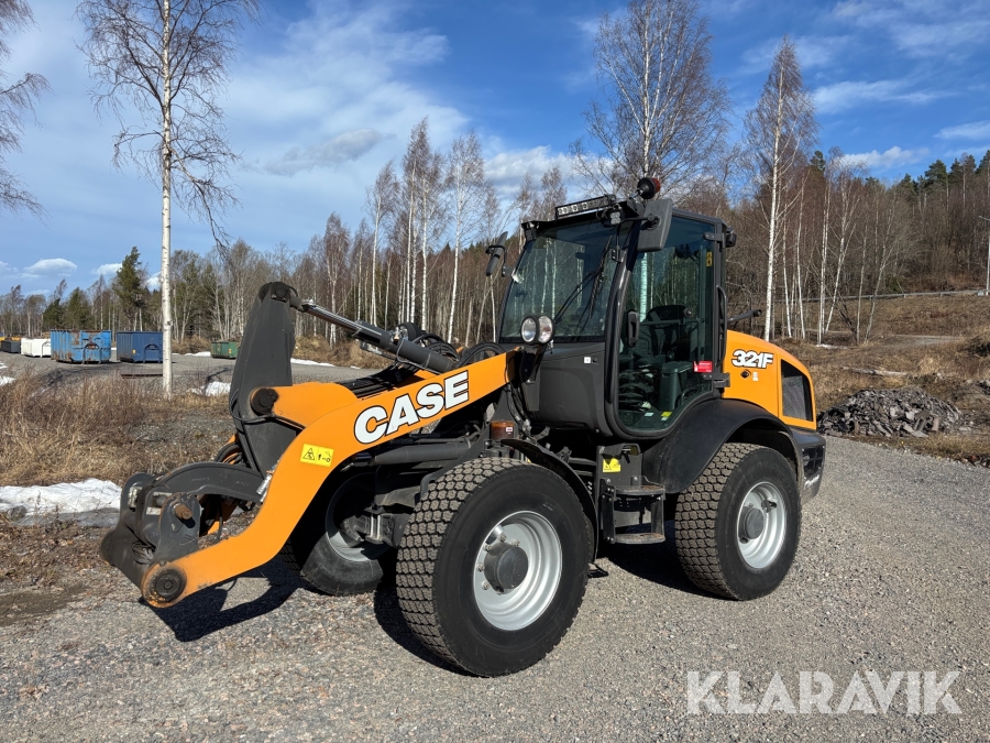 Hjullastare Case 321F med 4 Redskap