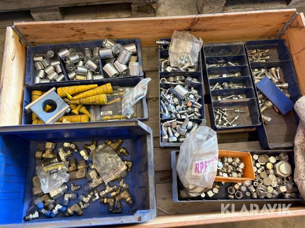Diverse Hydraulslang , kopplingar mm 4 st pallar