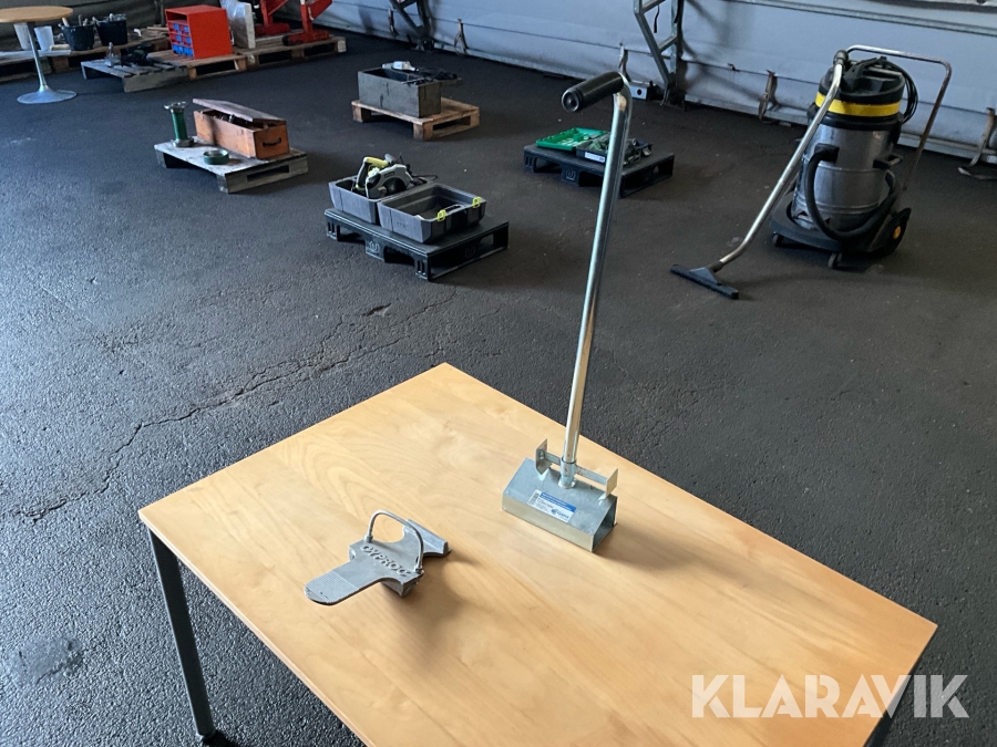 Skivlyft och skivhållare Gyproc