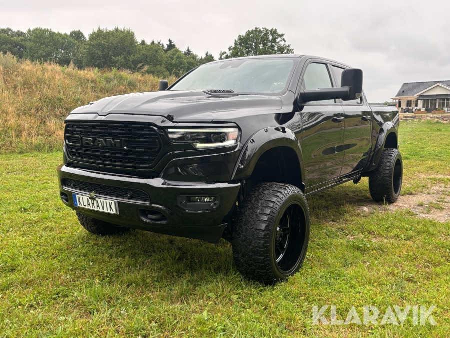 Pickup Dodge RAM 1500 Limited black edition