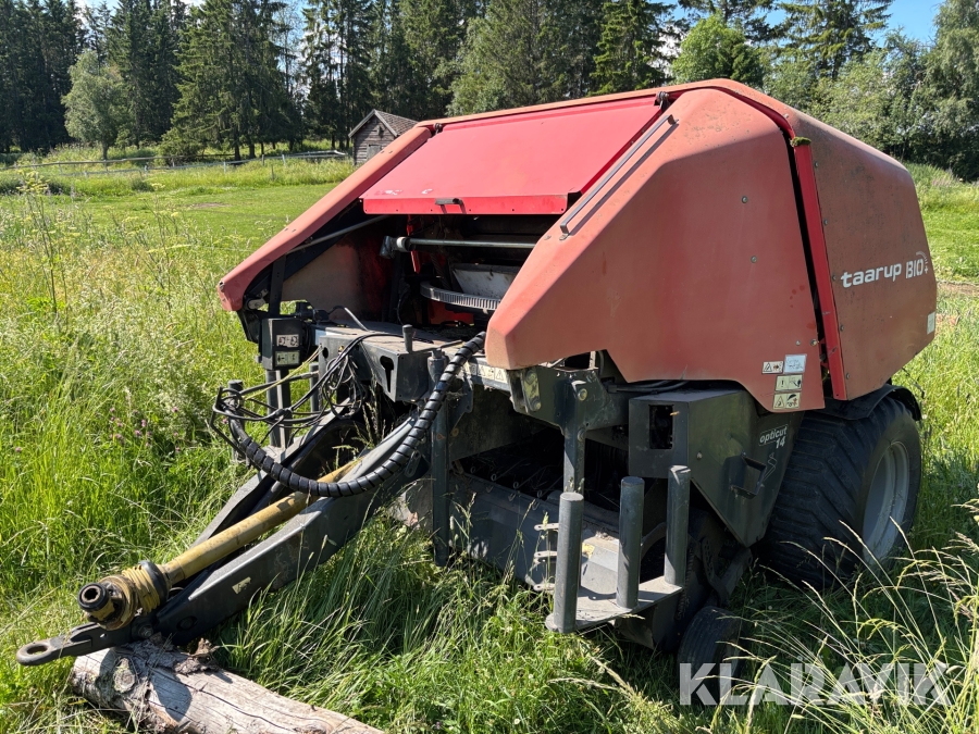 Rundbalspress Taarup 6844 Bio+ med balställare