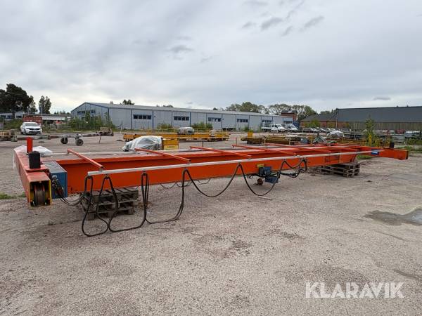 Travers Mannesman Demag Ekke 250/3150 och Hvilan 10T med traversbana